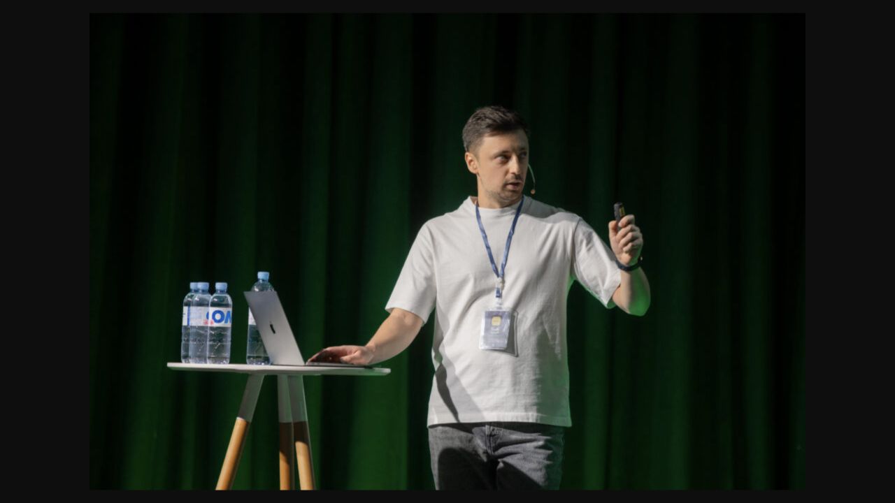 Andrei Sytykh speaking at Product Design Conference 2023